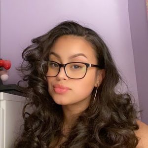 Meet your Posher, Natalia